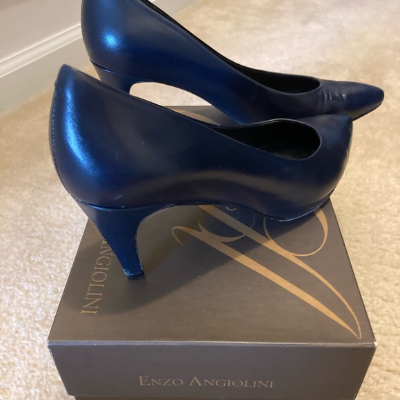 Enzo Angiolini Navy Classic Leather Pumps 6.5 - Picture 2 of 9